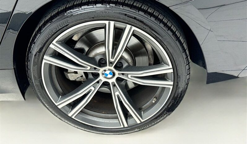 
								2024 BMW 3 Series 330i SPORT LINE full									