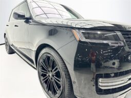 
										2023 Land Rover Range Rover SE full									