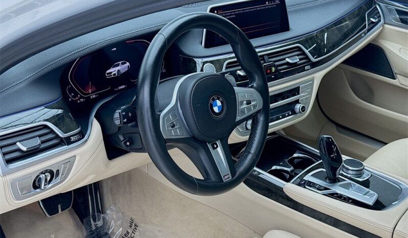 
								2022 BMW 7 Series 740i xDrive M SPORT full									