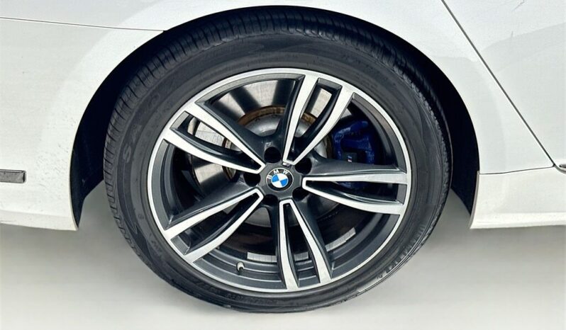 
								2022 BMW 7 Series 740i xDrive M SPORT full									