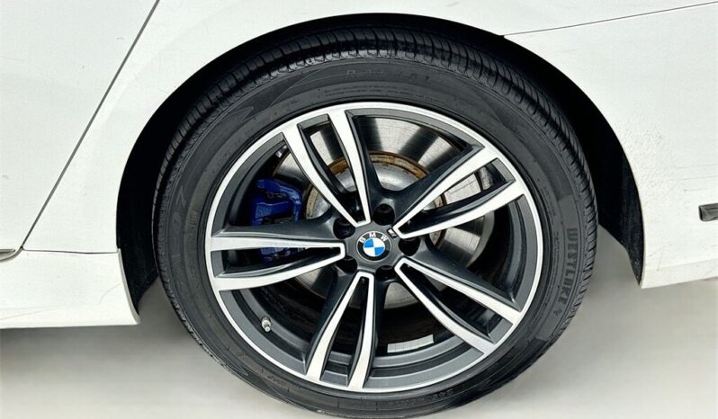 
								2022 BMW 7 Series 740i xDrive M SPORT full									