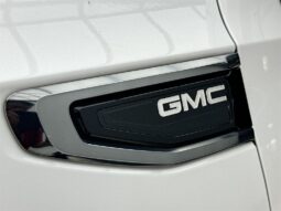 
										2022 GMC Yukon AT4 full									