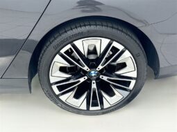 
										2024 BMW 5 Series 530i NAV full									